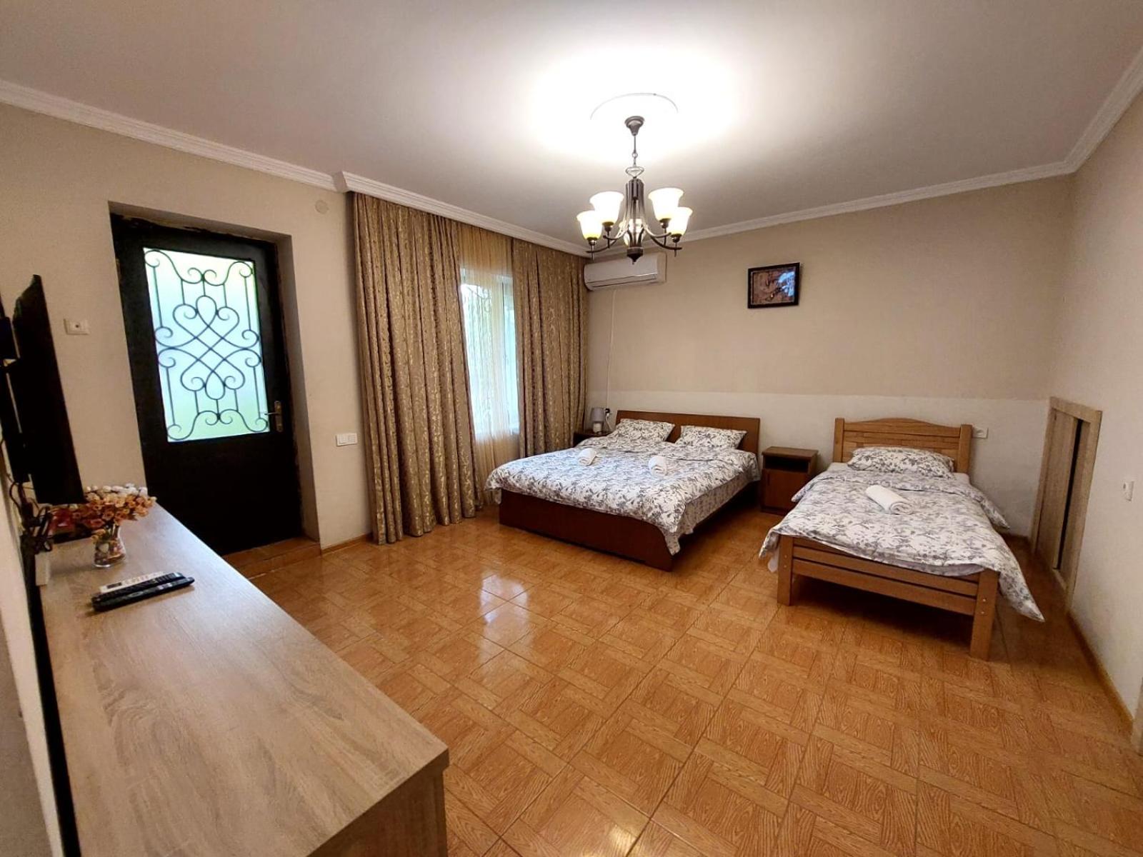 Geo Kutaisi Apartment Exterior photo